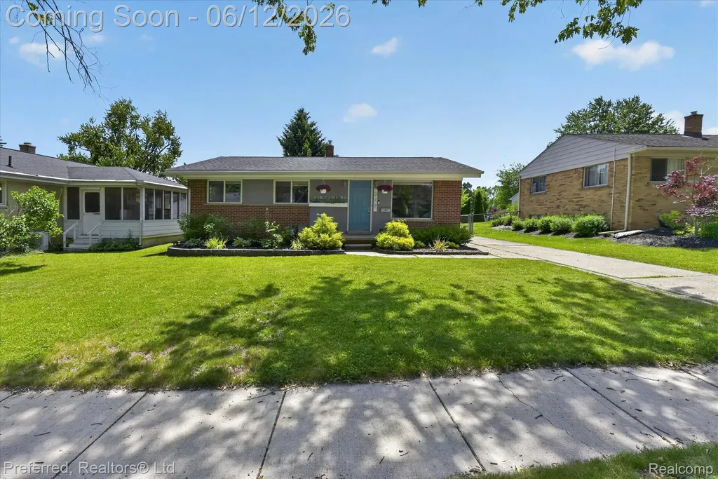 272 Lawson Street Saline City MI 48176