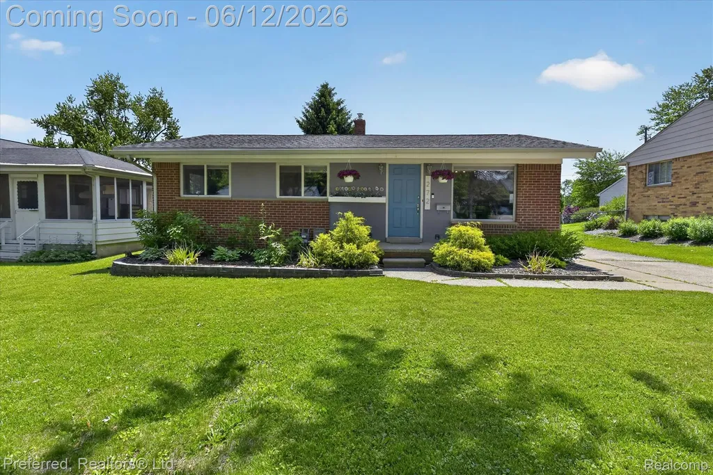 272 Lawson Street Saline City MI 48176