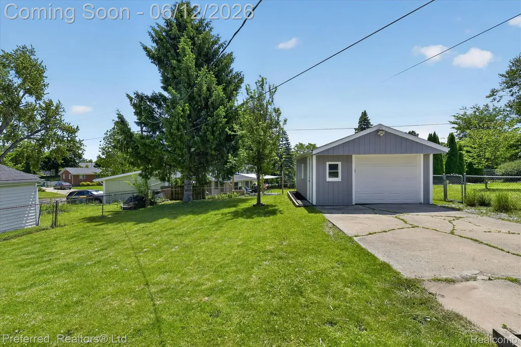 272 Lawson Street Saline City MI 48176