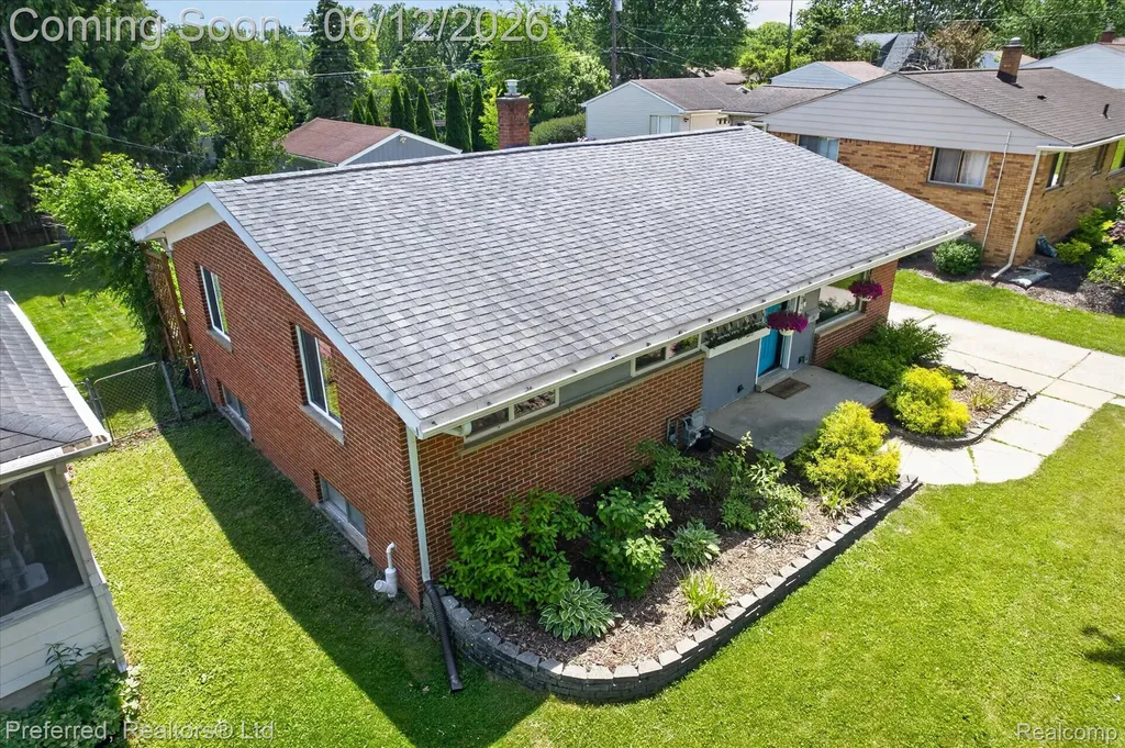 272 Lawson Street Saline City MI 48176