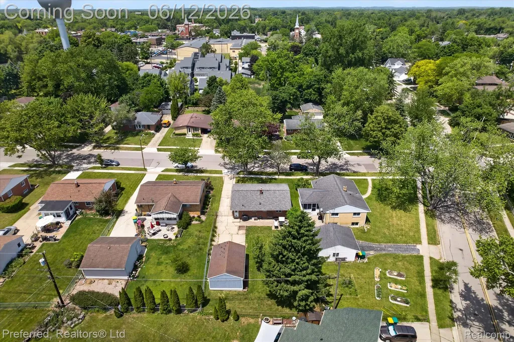 272 Lawson Street Saline City MI 48176