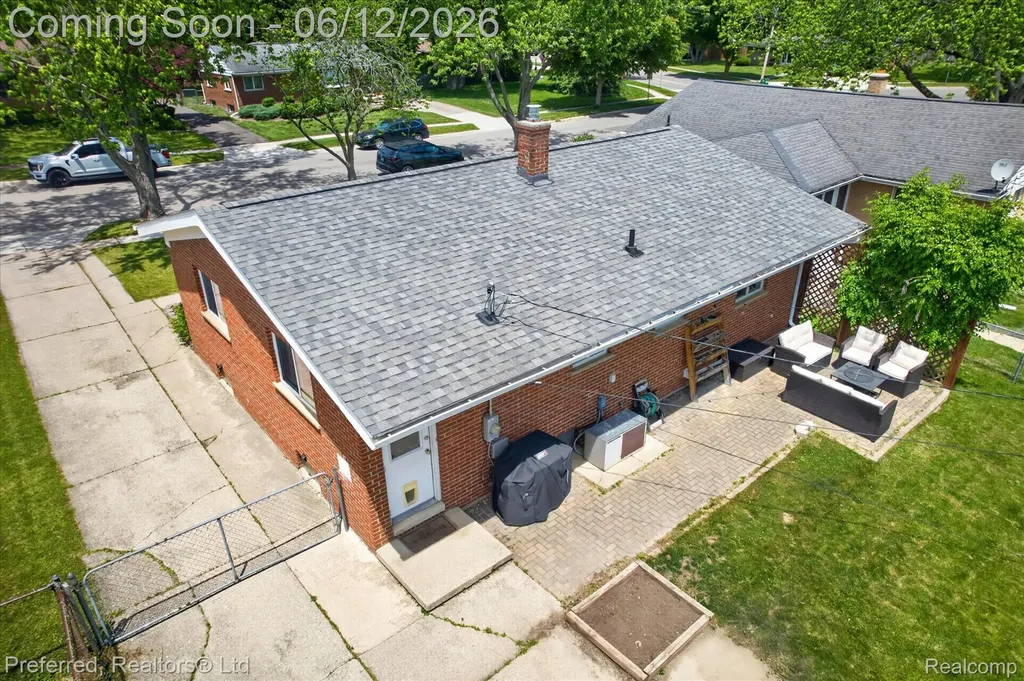 272 Lawson Street Saline City MI 48176