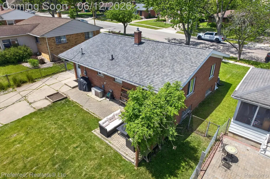 272 Lawson Street Saline City MI 48176