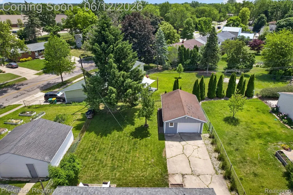272 Lawson Street Saline City MI 48176