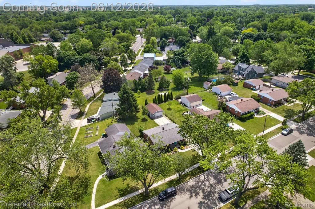 272 Lawson Street Saline City MI 48176
