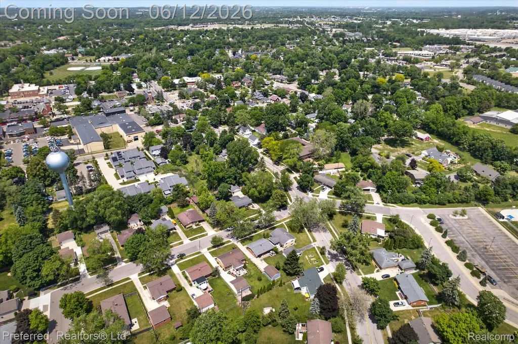 272 Lawson Street Saline City MI 48176