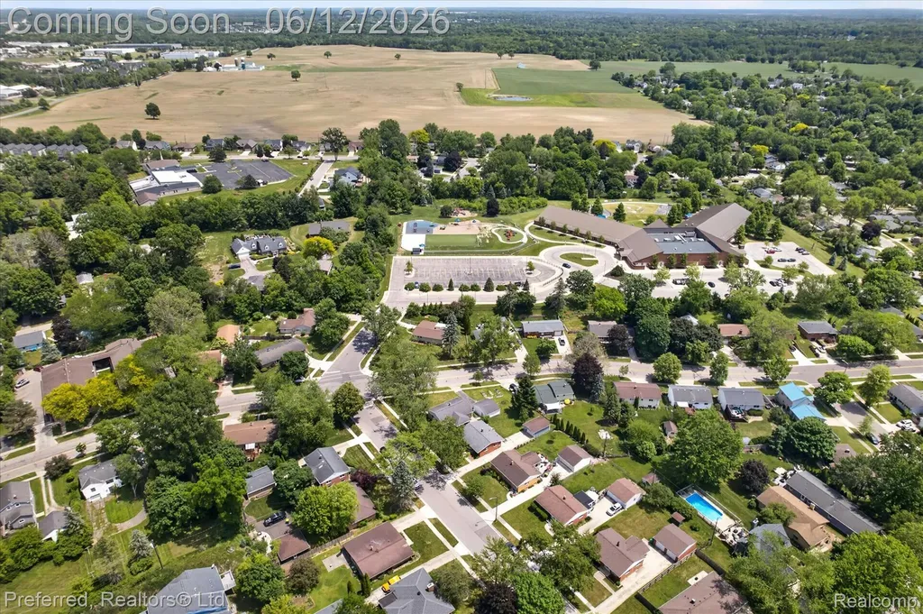 272 Lawson Street Saline City MI 48176
