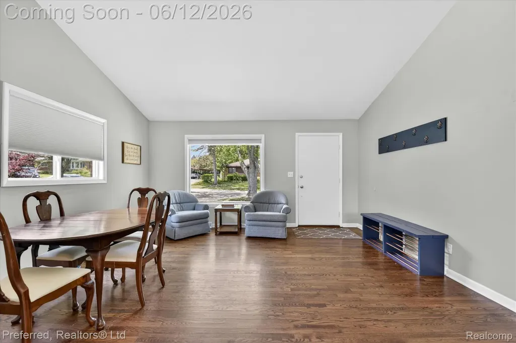 272 Lawson Street Saline City MI 48176