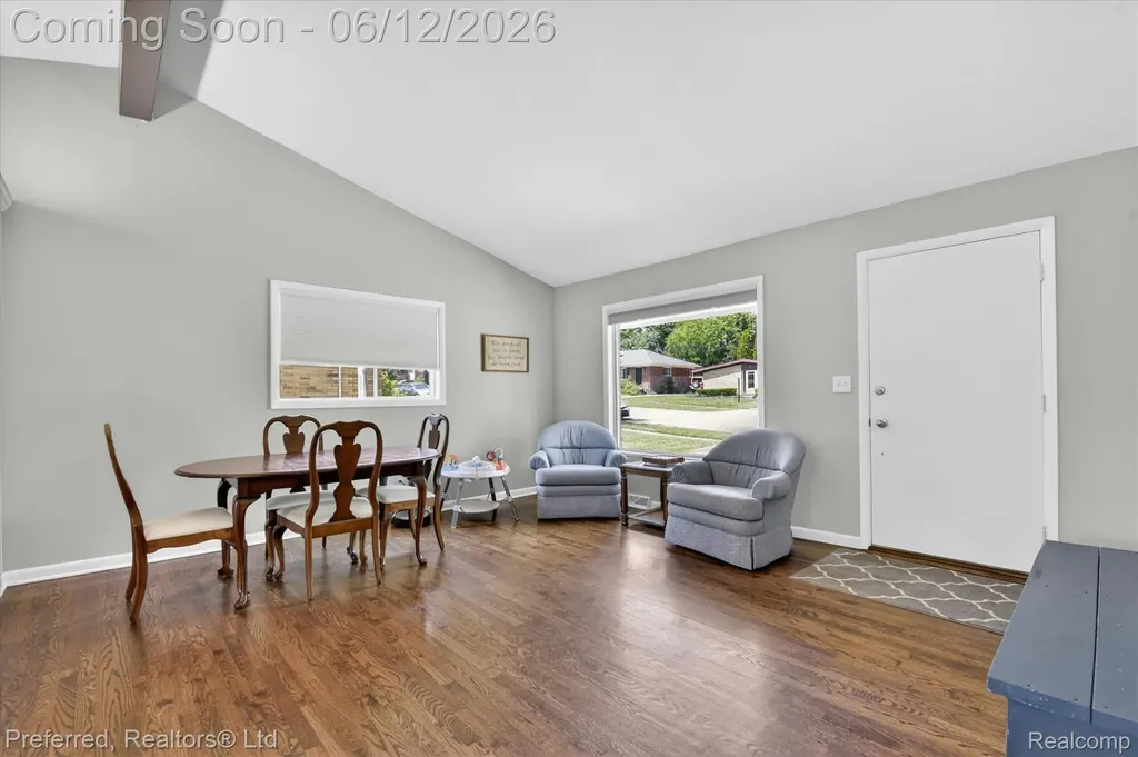 272 Lawson Street Saline City MI 48176