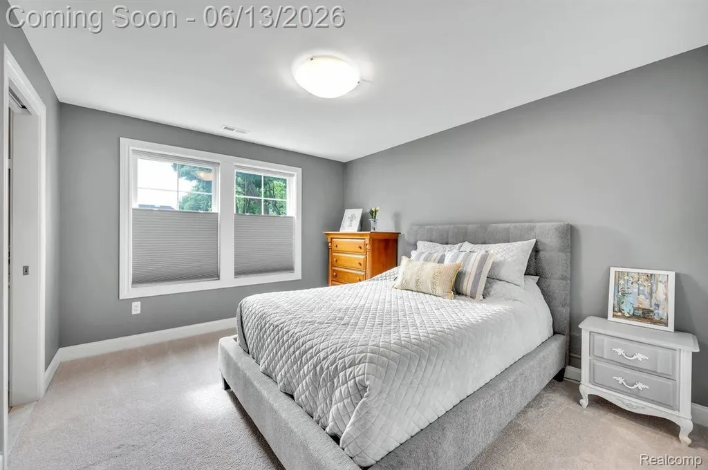 142 Griggs Street Rochester City MI 48307