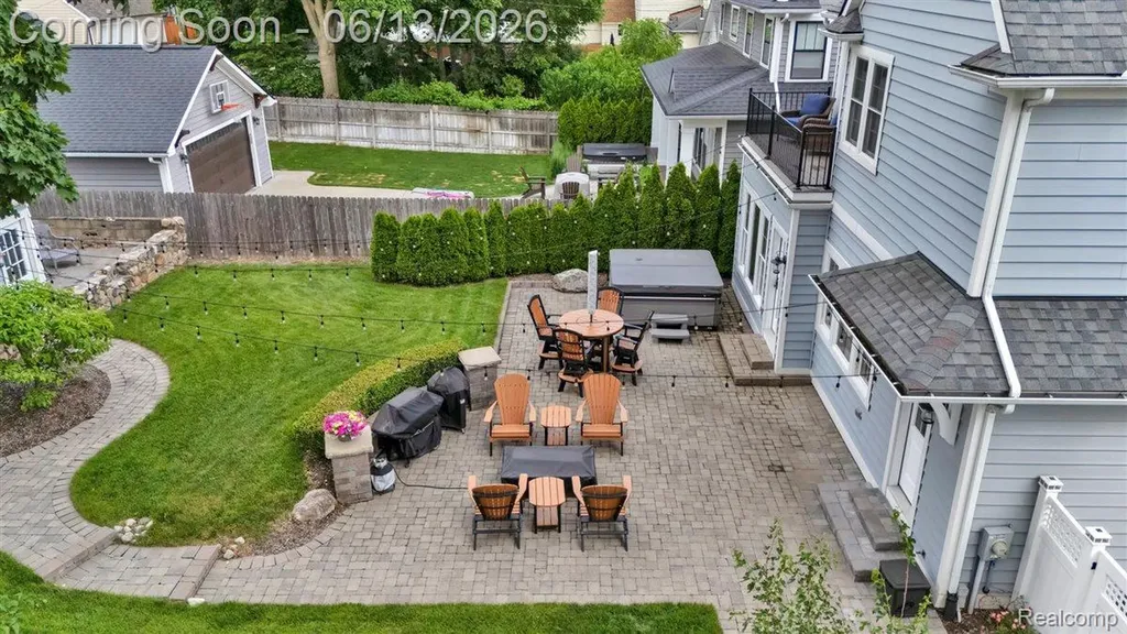 142 Griggs Street Rochester City MI 48307