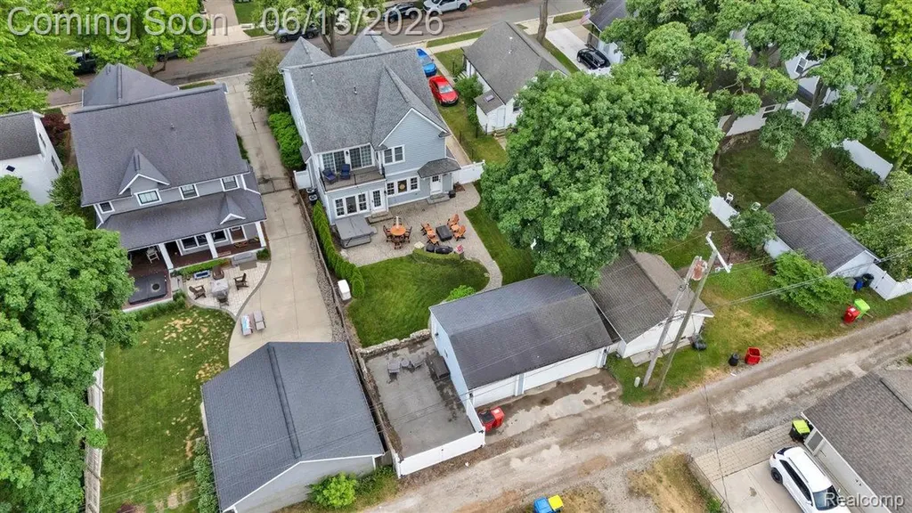 142 Griggs Street Rochester City MI 48307