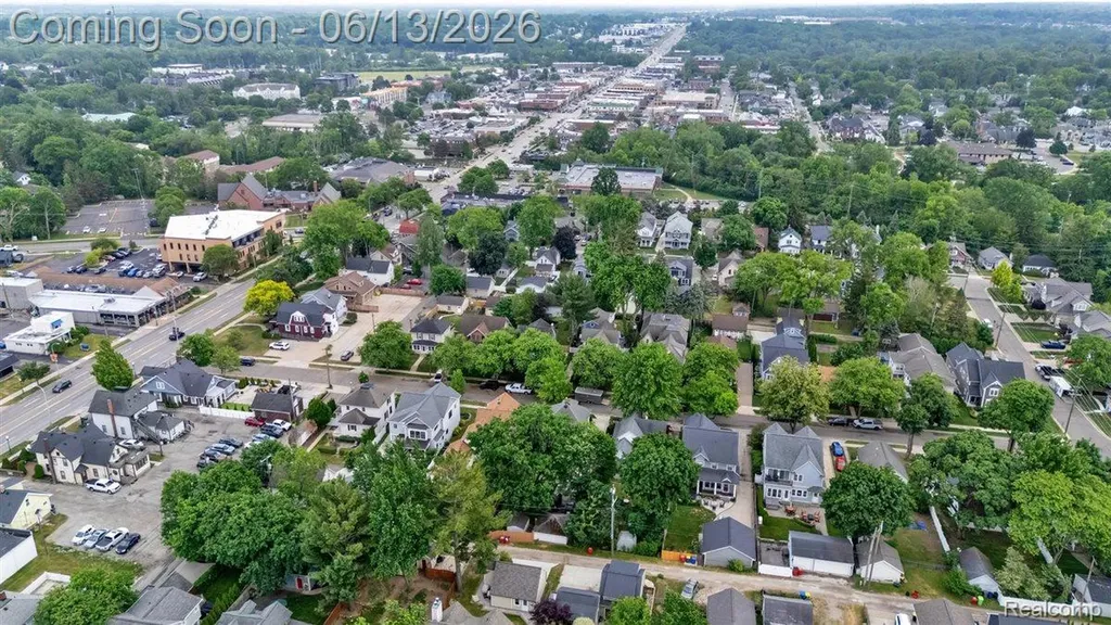 142 Griggs Street Rochester City MI 48307