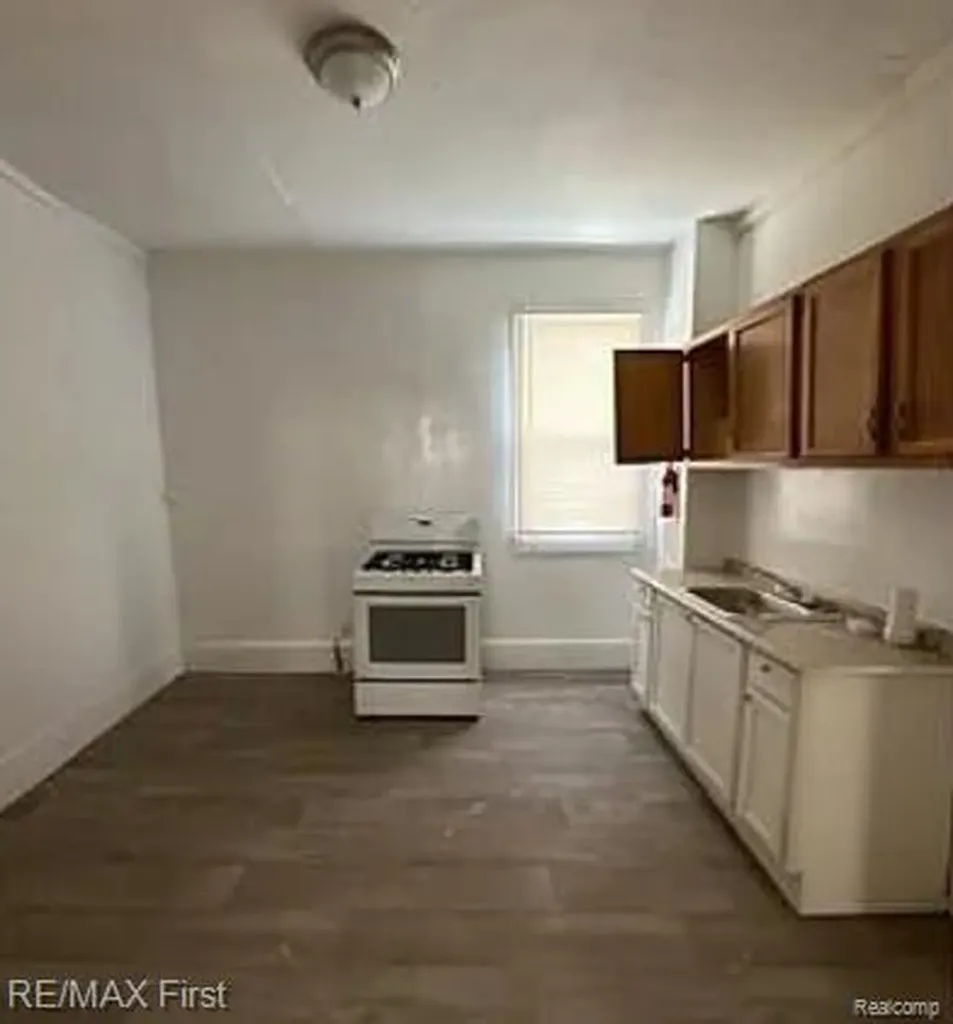 9755 Nardin Drive Detroit City MI 48204