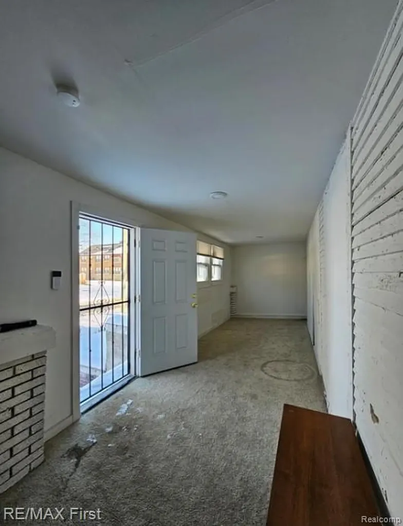 9755 Nardin Drive Detroit City MI 48204