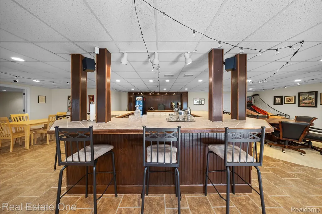 1937 Carsons Cove Commerce Charter Township MI 48390