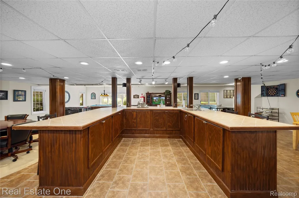 1937 Carsons Cove Commerce Charter Township MI 48390