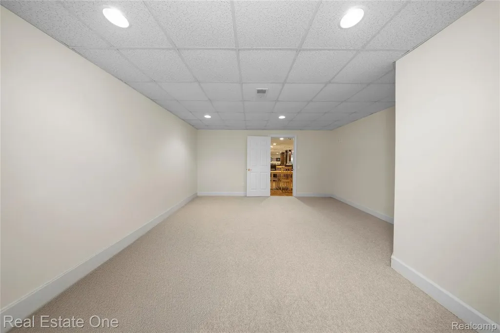 1937 Carsons Cove Commerce Charter Township MI 48390