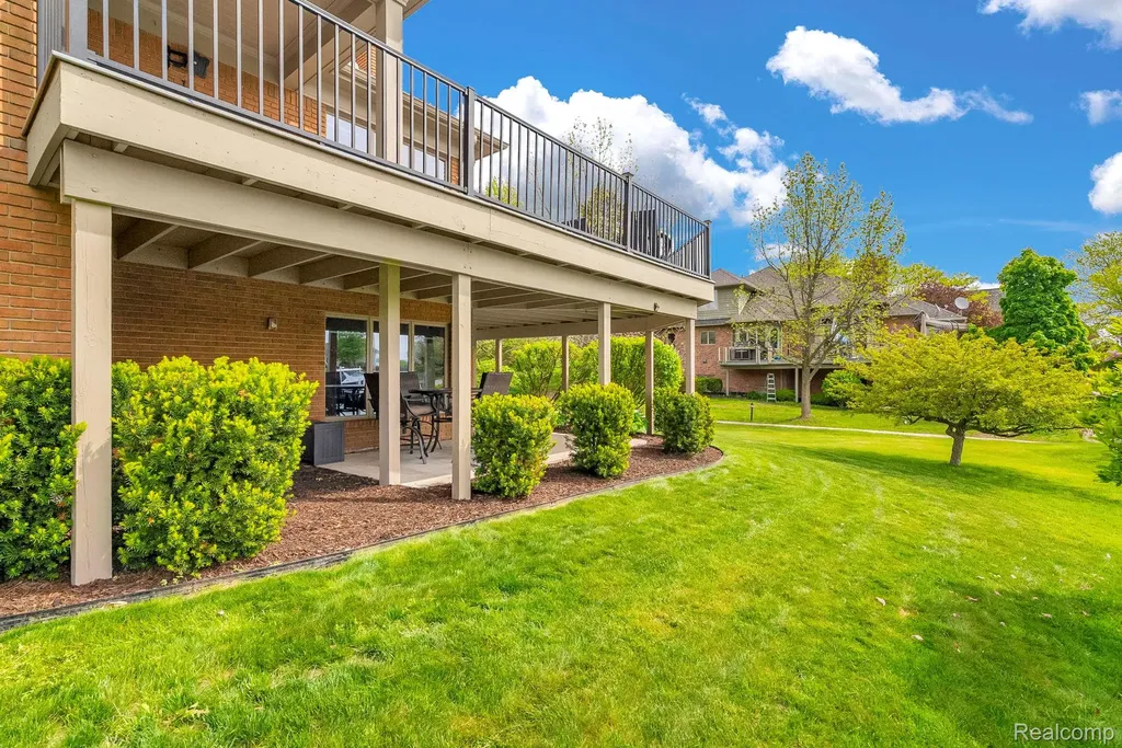 3737 Harbor Lane East China Township MI 48054