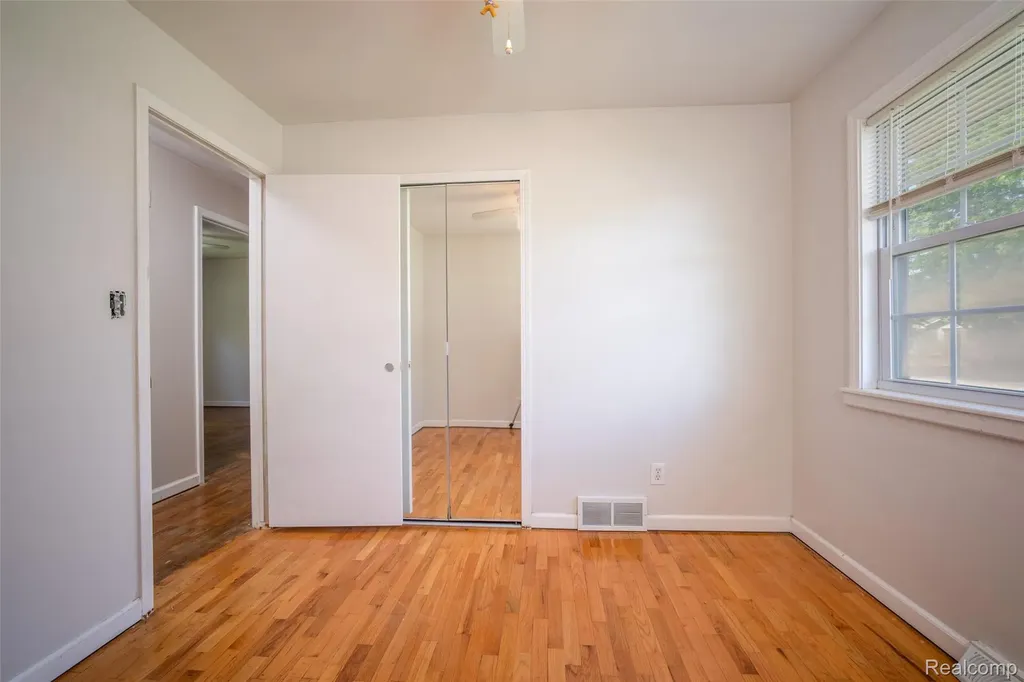 1518 Diane Drive Flushing City MI 48433