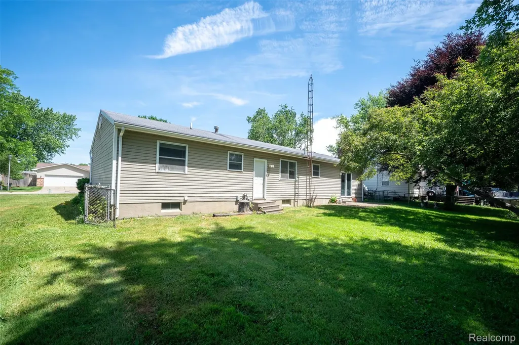 1518 Diane Drive Flushing City MI 48433