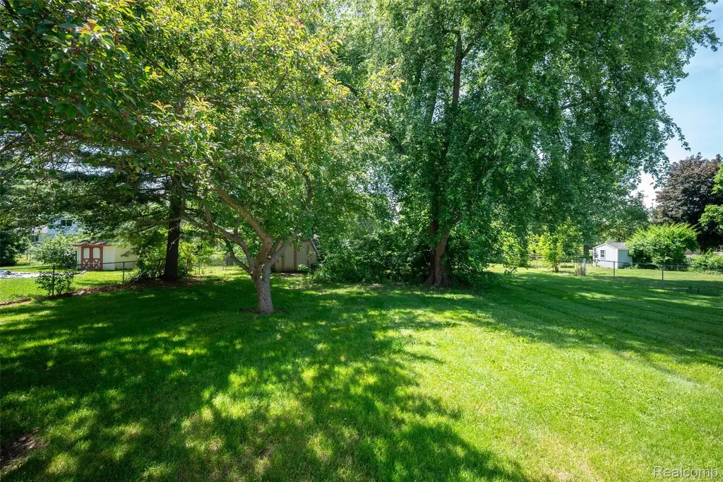 1518 Diane Drive Flushing City MI 48433
