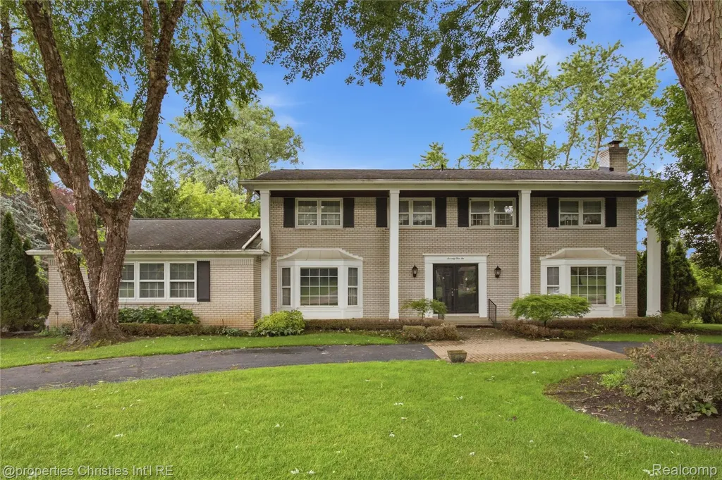 7110 Paterese Drive Bloomfield Hills City MI 48301