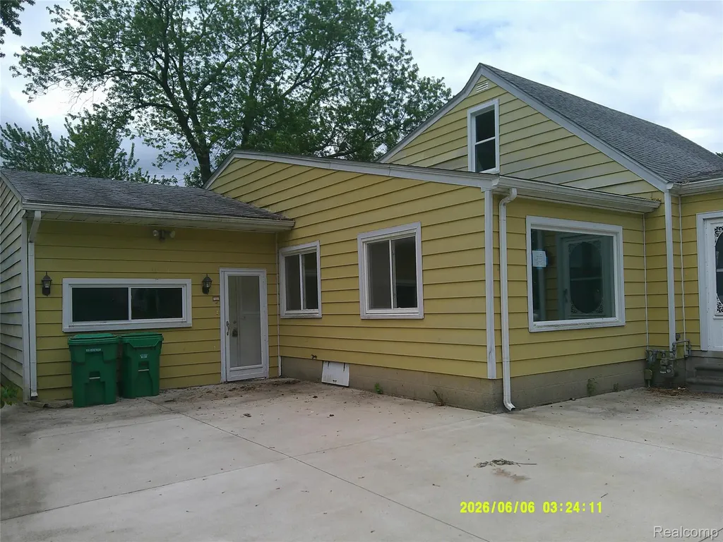 30925 Block Street Garden City City MI 48135