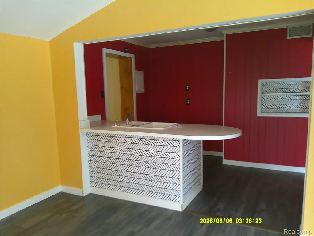 30925 Block Street Garden City City MI 48135