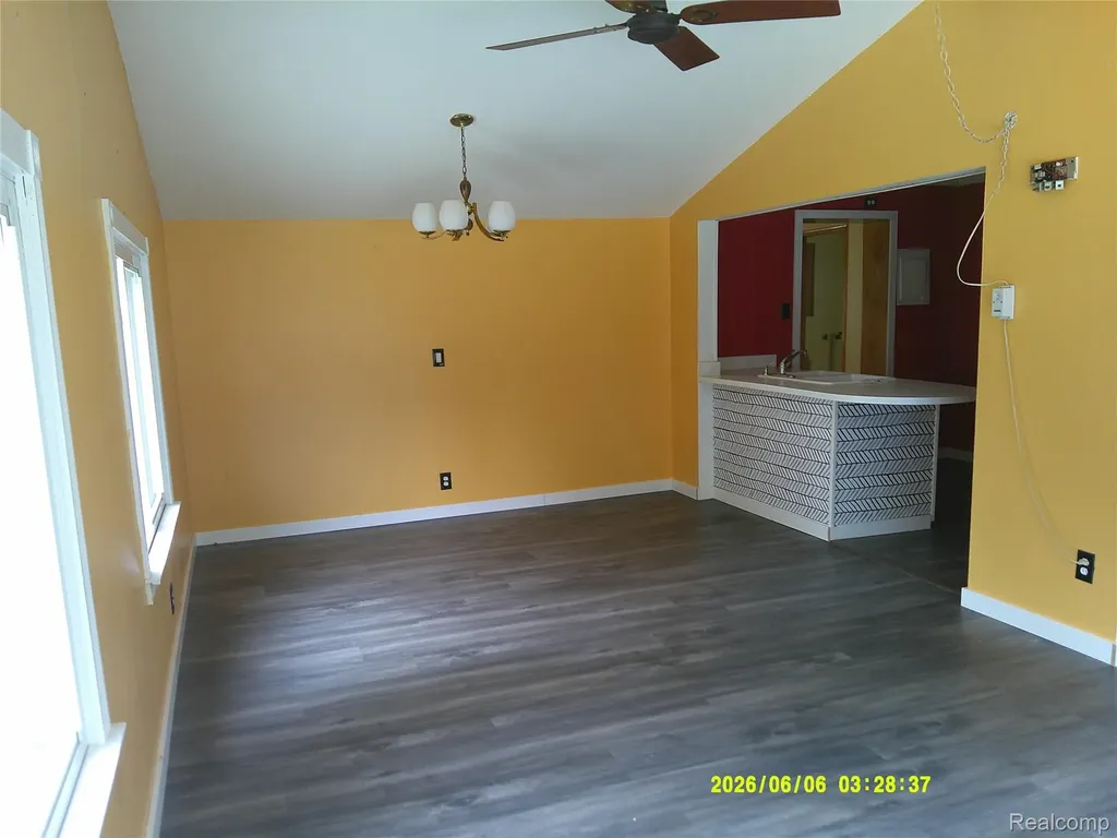 30925 Block Street Garden City City MI 48135