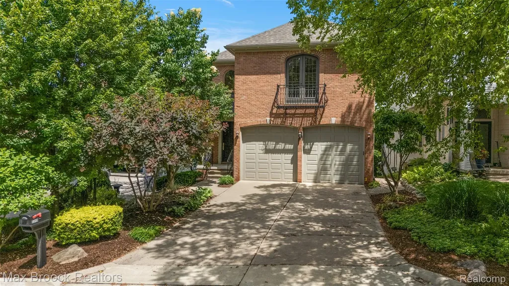 5348 Sunnycrest Drive West Bloomfield Charter Township MI 48323