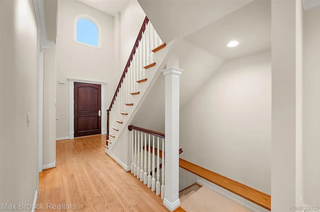 5348 Sunnycrest Drive West Bloomfield Charter Township MI 48323