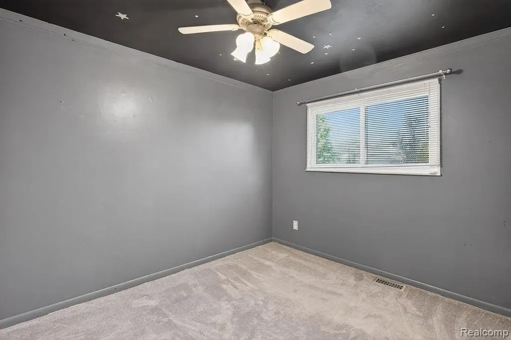 16627 Mccann Street Southgate City MI 48195