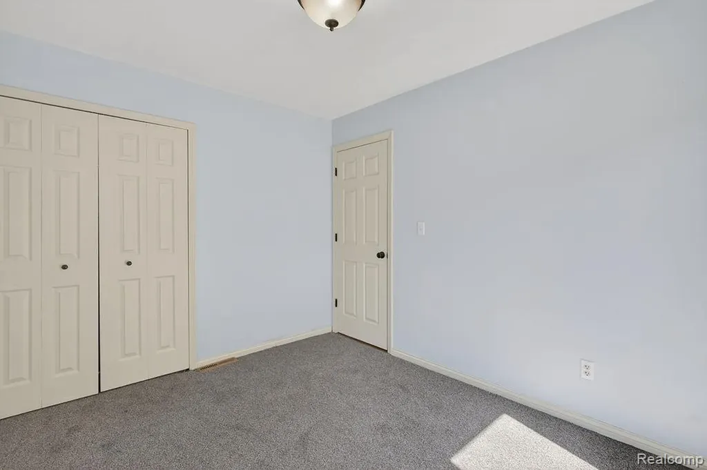 16627 Mccann Street Southgate City MI 48195