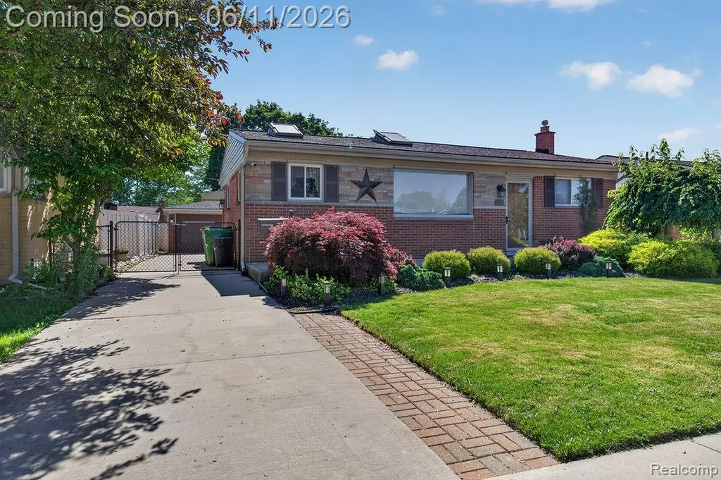 16627 Mccann Street Southgate City MI 48195