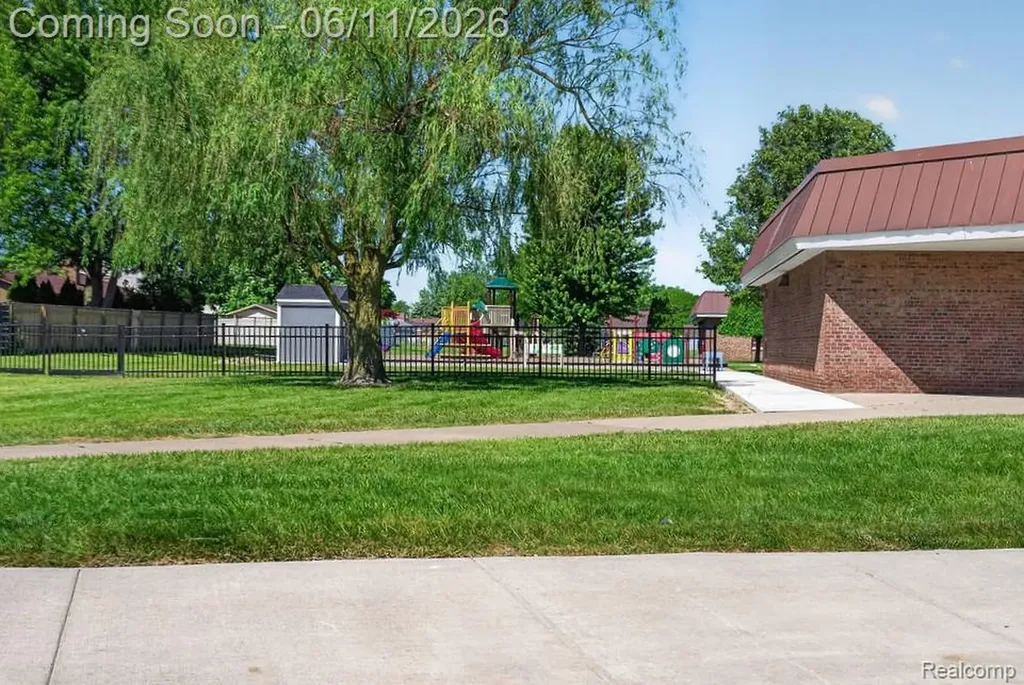 16627 Mccann Street Southgate City MI 48195