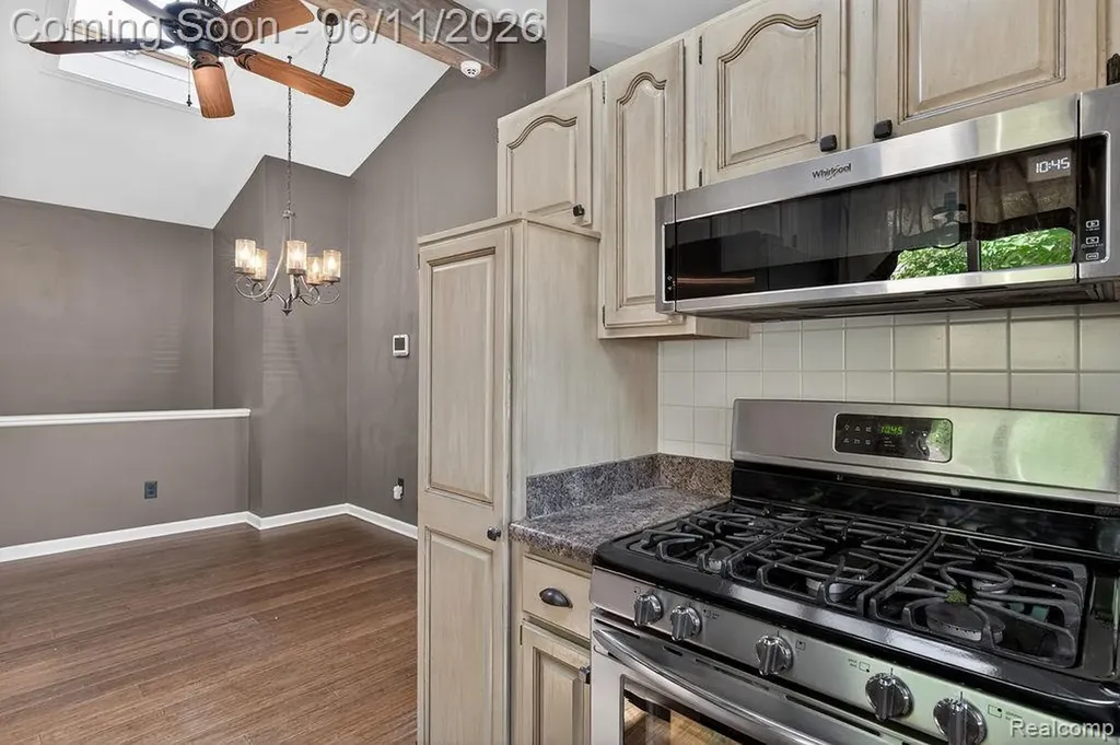 16627 Mccann Street Southgate City MI 48195