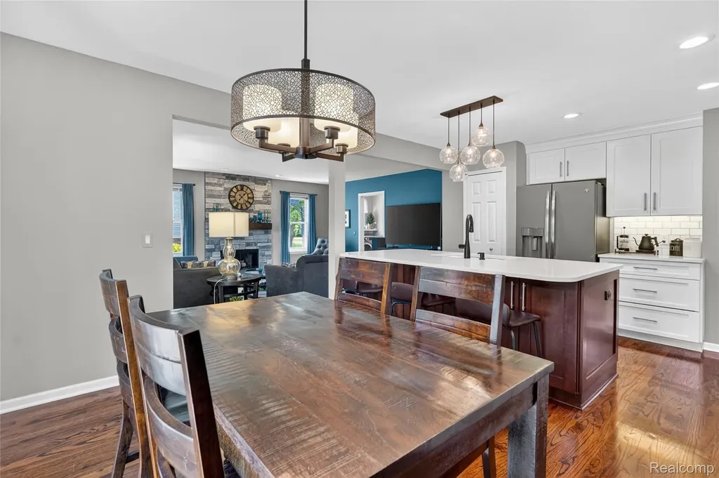 2004 Palmer Drive Wixom City MI 48393