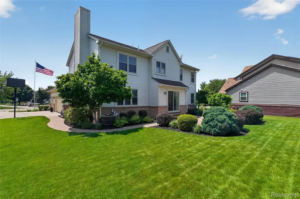 2004 Palmer Drive Wixom City MI 48393
