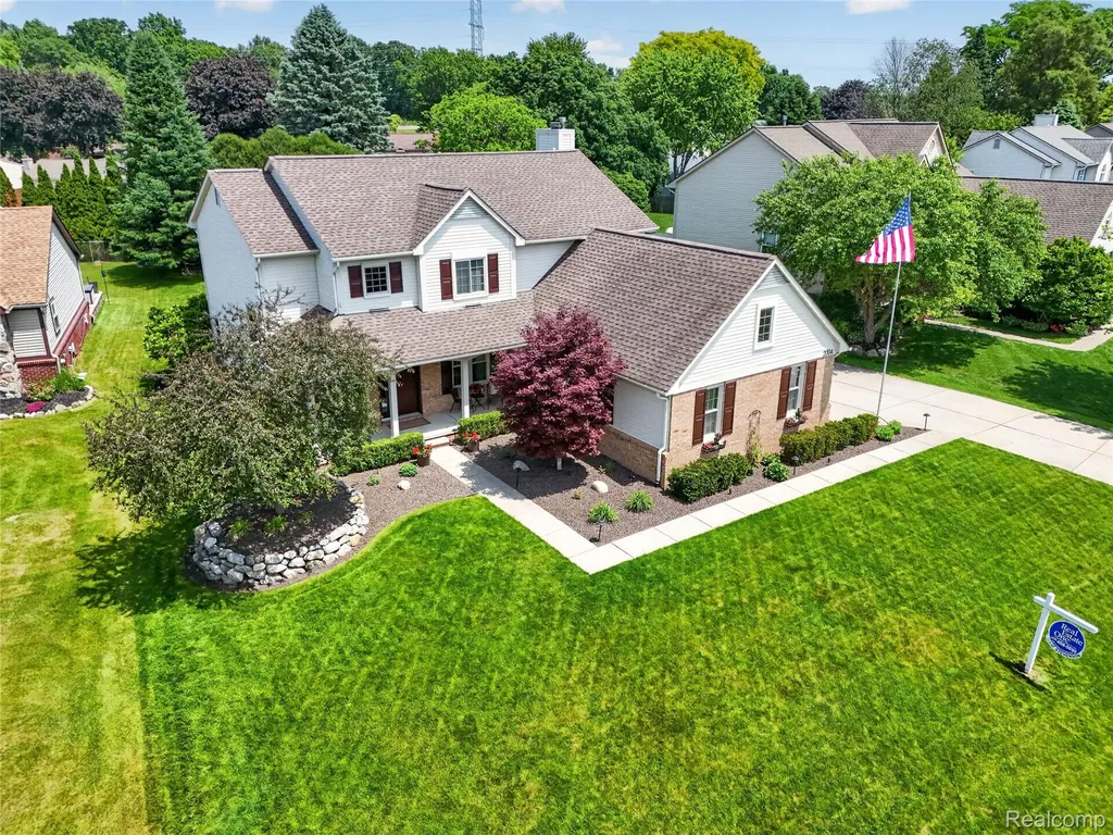 2004 Palmer Drive Wixom City MI 48393