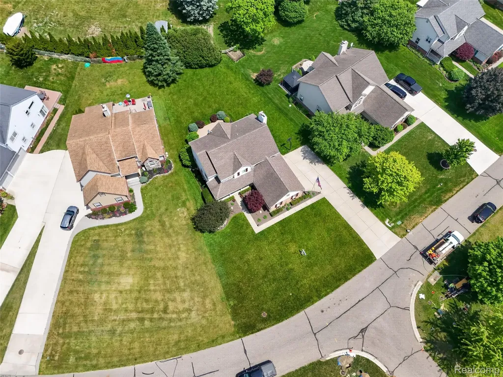 2004 Palmer Drive Wixom City MI 48393