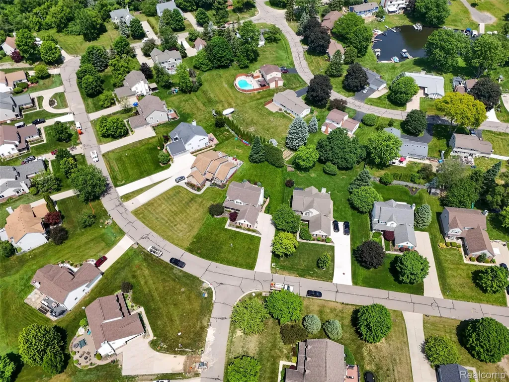 2004 Palmer Drive Wixom City MI 48393