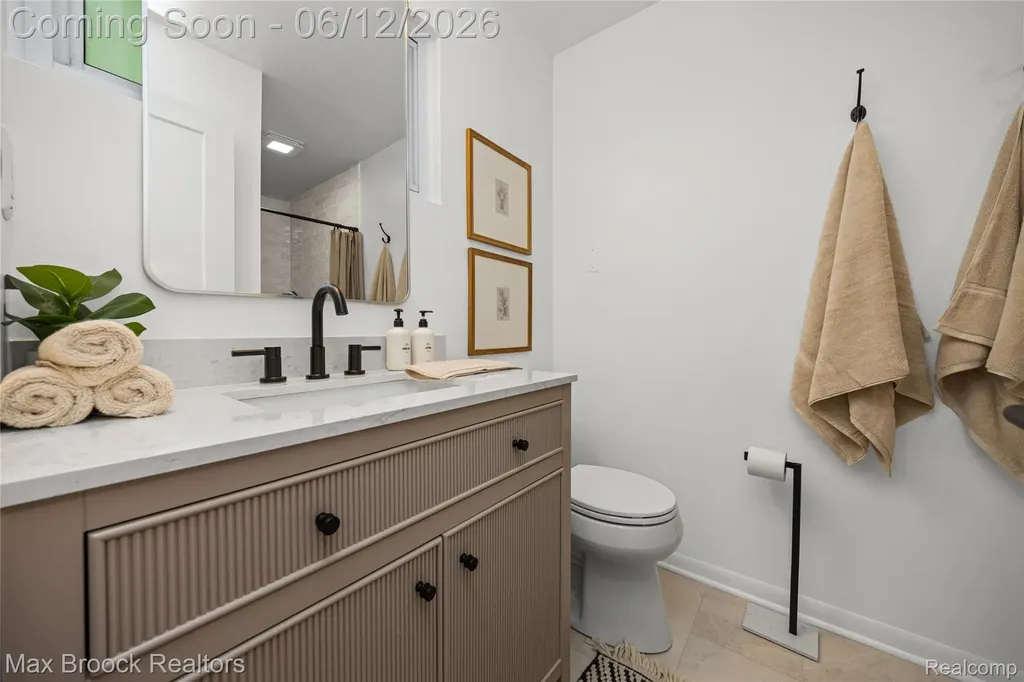1918 Massoit Road Royal Oak City MI 48073