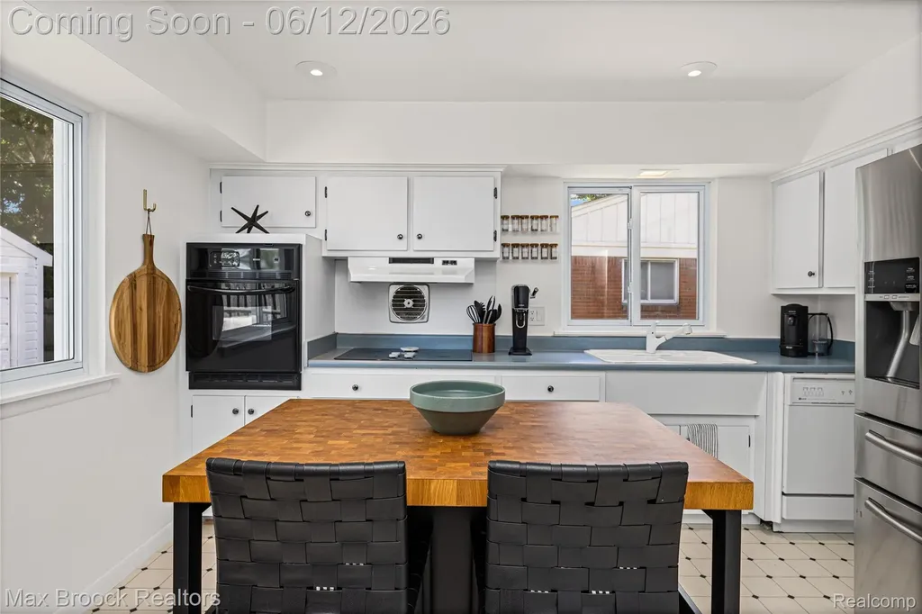 1918 Massoit Road Royal Oak City MI 48073