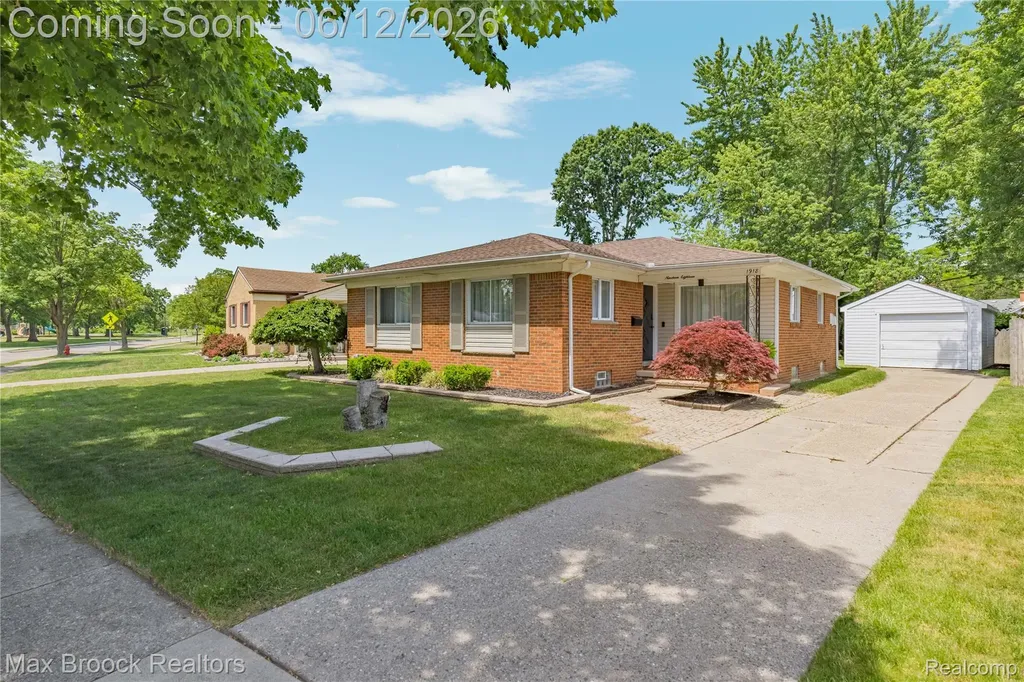 1918 Massoit Road Royal Oak City MI 48073