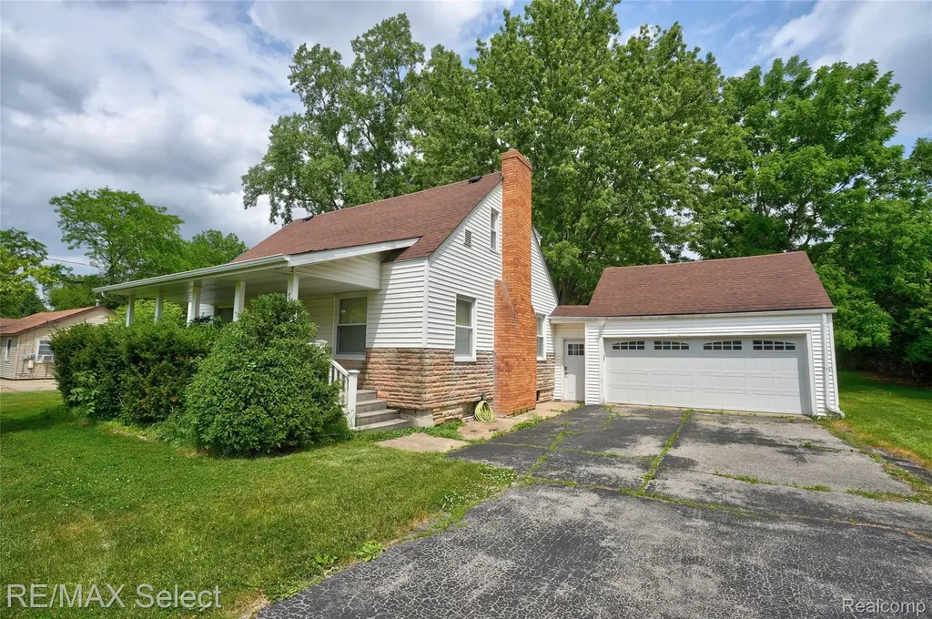 7173 Porter Road Grand Blanc Charter Township MI 48439