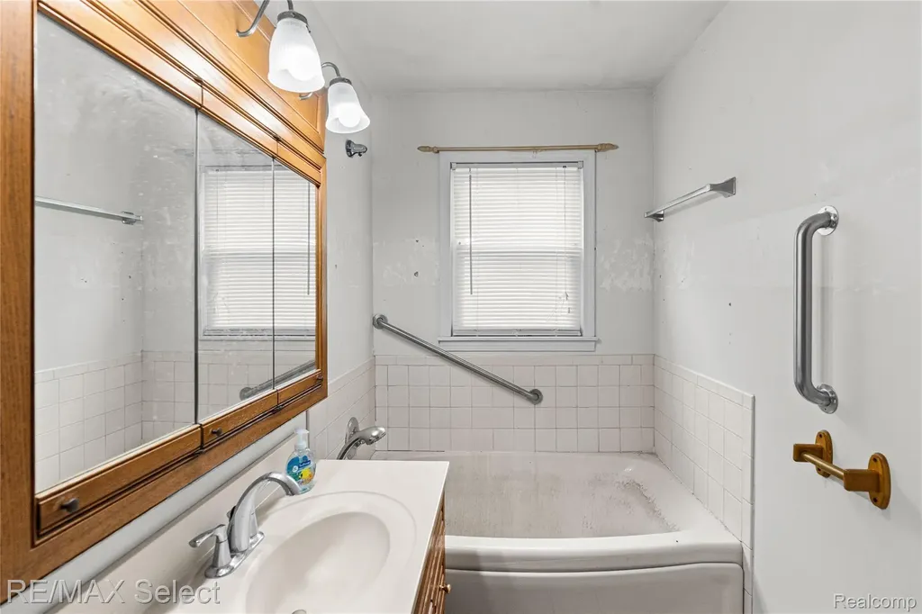 7173 Porter Road Grand Blanc Charter Township MI 48439