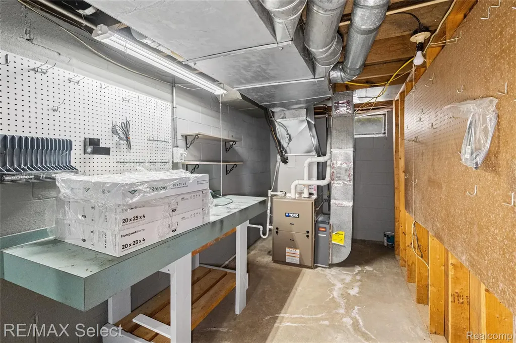 7173 Porter Road Grand Blanc Charter Township MI 48439