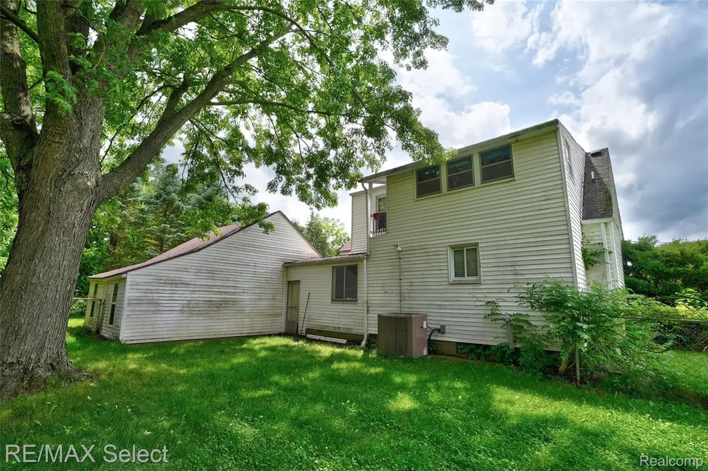 7173 Porter Road Grand Blanc Charter Township MI 48439