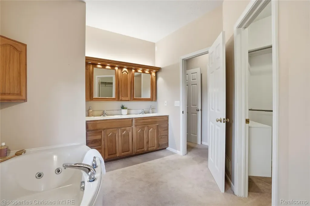 4462 Lily Drive Oceola Township MI 48843